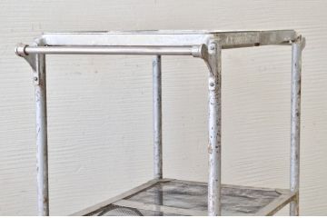 レトロ家具　アンティーク　レトロなアイアンキャスターワゴン