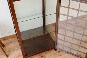アンティーク家具　魅せる収納にぴったりなアンティークガラスケース (ショーケース、飾り棚)