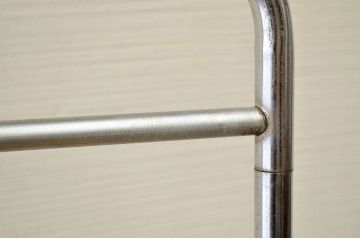 アイアンの質感が魅力的なアイアンパーテーション