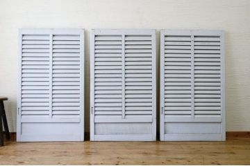 レトロ　古いペイントのルーバー(フェンス、ヴォレー、ボレー、雨戸)