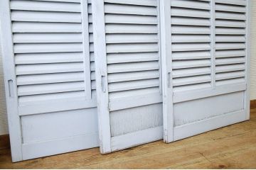 レトロ　古いペイントのルーバー(フェンス、ヴォレー、ボレー、雨戸)