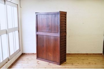 アンティーク家具　前面玉杢　極厚金具の三方欅美濃帳場箪笥