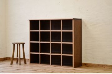 アンティーク家具　ナチュラルでシャビーな収納棚