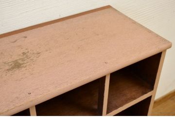 アンティーク家具　ナチュラルでシャビーな収納棚