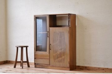 レトロ家具　レトロなデザインのアンティーク本箱(ブックケース)