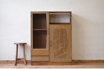 レトロ家具　レトロなデザインのアンティーク本箱(ブックケース)