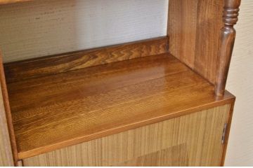 レトロ家具　レトロなデザインのアンティーク本箱(ブックケース)
