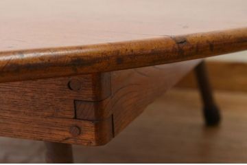 アンティーク家具　丸型鉄脚テーブル2