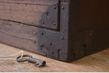アンティーク家具　明治時代　観音開き二段重ね時代箪笥