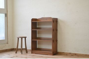 アンティーク家具　古い栓材の象嵌入りアンティーク本棚