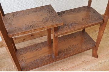 アンティーク家具　高級品!古い日光彫りの組み立て式飾り棚