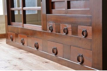 アンティーク家具　古い木の水屋箪笥サイドボード