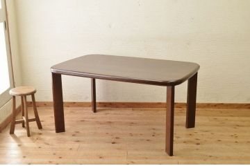中古　極上美品マルニ製ダイニングテーブル