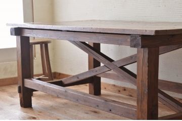 アンティーク家具　素敵な雰囲気!古い工場の小振りな作業台(テーブル)