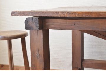 アンティーク家具　素敵な雰囲気!古い工場の小振りな作業台(テーブル)