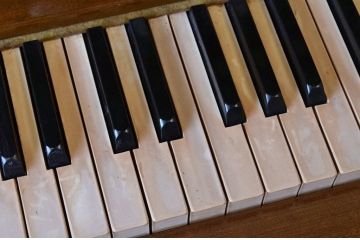アンティーク雑貨　アンティーク 古いヤマハオルガン MODEL3A