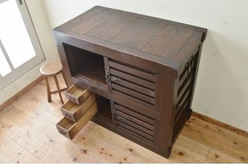 アンティーク家具　古民具　骨董　極太骨組みの横桟回し帳場箪笥