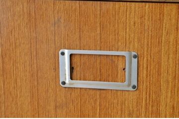 レトロ家具　1970年代レトロな扉付き下駄箱