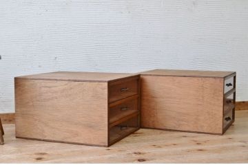 アンティーク家具　1970年代前面がアクリル板の引き出し箱2個セット3