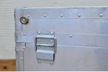 アンティーク雑貨　アンティーク　ジュラルミントランク