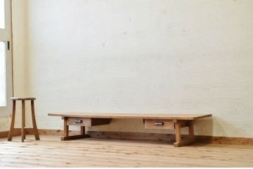 アンティーク家具　古い木味のアンティークテーブル(作業台・机・裁ち板)
