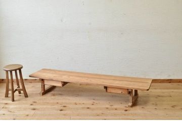 アンティーク家具　古い木味のアンティークテーブル(作業台・机・裁ち板)