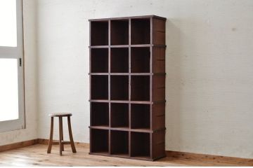 アンティーク家具　使い込まれたアンティークマス目棚19(飾り棚、陳列棚、下駄箱)