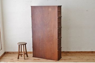 アンティーク家具　使い込まれたアンティークマス目棚19(飾り棚、陳列棚、下駄箱)