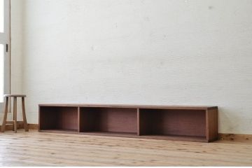 アンティーク家具　古い木の横長ローボード