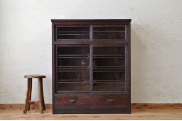 アンティーク家具　★使い込まれたアンティーク下駄箱(収納棚)