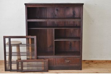 アンティーク家具　★使い込まれたアンティーク下駄箱(収納棚)