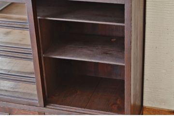 アンティーク家具　★使い込まれたアンティーク下駄箱(収納棚)