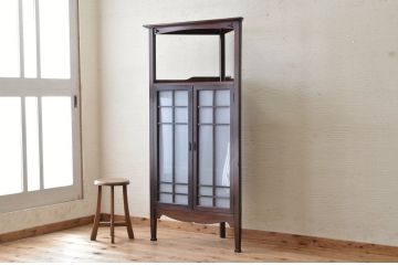 アンティーク家具　アンティーク　古い洋館の上質なコーナーキャビネット