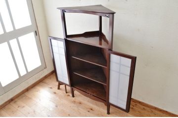 アンティーク家具　アンティーク　古い洋館の上質なコーナーキャビネット