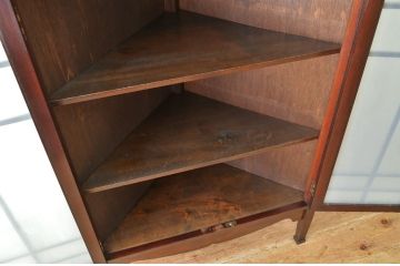 アンティーク家具　アンティーク　古い洋館の上質なコーナーキャビネット