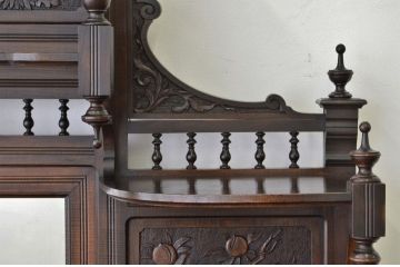 アンティーク家具　豪華　明治時代の洋館で使われていた彫刻総栗材国産特大キャビネット