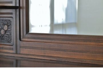 アンティーク家具　豪華　明治時代の洋館で使われていた彫刻総栗材国産特大キャビネット