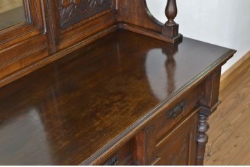 アンティーク家具　豪華　明治時代の洋館で使われていた彫刻総栗材国産特大キャビネット