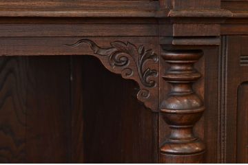 アンティーク家具　豪華　明治時代の洋館で使われていた彫刻総栗材国産特大キャビネット