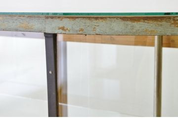 アンティーク家具　ペンキの剥げたR型アンティークガラスケース(ショーケース)