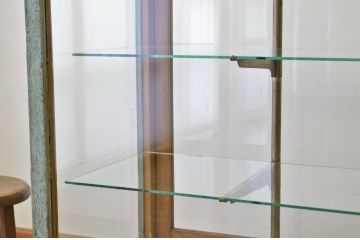 アンティーク家具　ペンキの剥げたR型アンティークガラスケース(ショーケース)