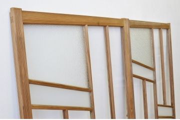 アンティーク　ダイヤガラス入り!古い木味の引き戸2枚セット(窓)