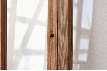 アンティーク　ダイヤガラス入り!古い木味の引き戸2枚セット(窓)