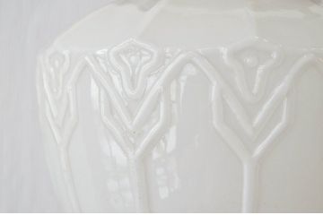 素敵な雰囲気!古い洋館の乳白ガラスの外灯(電笠)