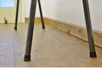 アンティーク家具　★天板一枚板!古い木の鉄脚長イス(ベンチ、長椅子)