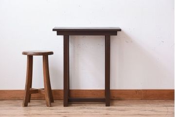 アンティーク家具　和製アンティーク　シンプルな古い木製サイドテーブル