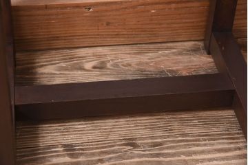 アンティーク家具　和製アンティーク　シンプルな古い木製サイドテーブル