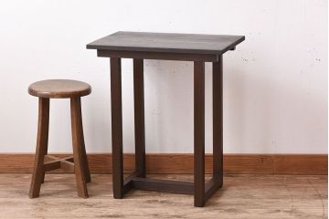 アンティーク家具　和製アンティーク　シンプルな古い木製サイドテーブル