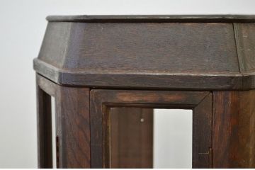 アンティーク家具　古いナラ材の六角回転ガラスケース(2)