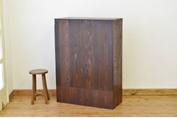 アンティーク家具　素敵な雰囲気!古いお家の結霜ガラス収納棚(アンティーク・食器棚)